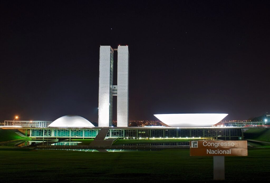 Aposentadoria especial para agentes de saúde: novas regras de idade e contribuição Congresso Nacional do Brasil