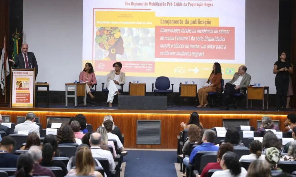 Câncer de mama: mortalidade de mulheres negras é 3,8 vezes maior, aponta Inca Câncer de mama: mortalidade de mulheres negras é 3,8 vezes maior, aponta Inca